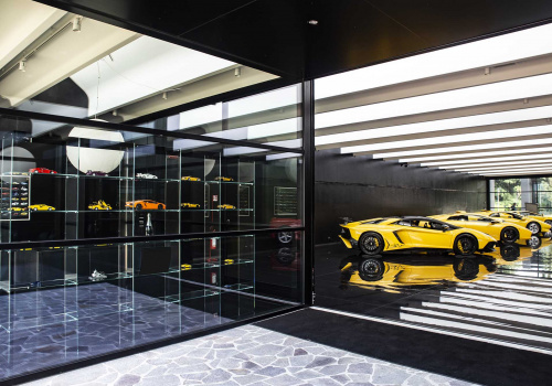 Padiglione espositivo per un collezionista di Lamborghini